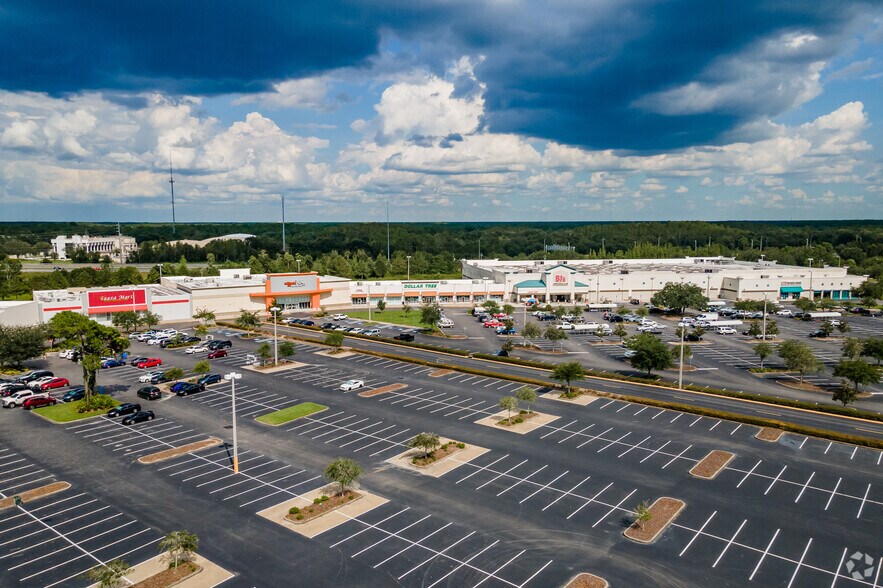 6200-6290 Commerce Palms Blvd, Tampa Palms, FL à louer - Photo de l’immeuble – Image 1 sur 10