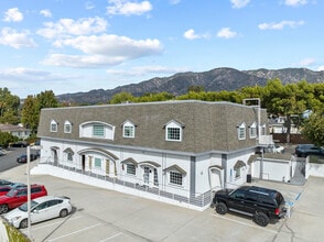 4502 Dyer St, La Crescenta, CA à louer Photo intérieure– Image 2 sur 18