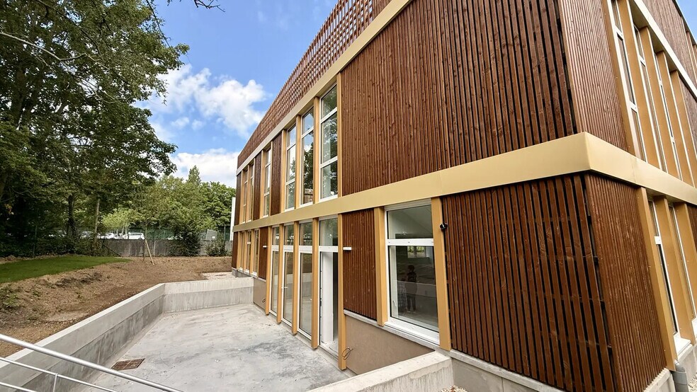 99 Rue Louis Constant, Villeneuve-d'Ascq à louer - Photo de l’immeuble – Image 3 sur 6