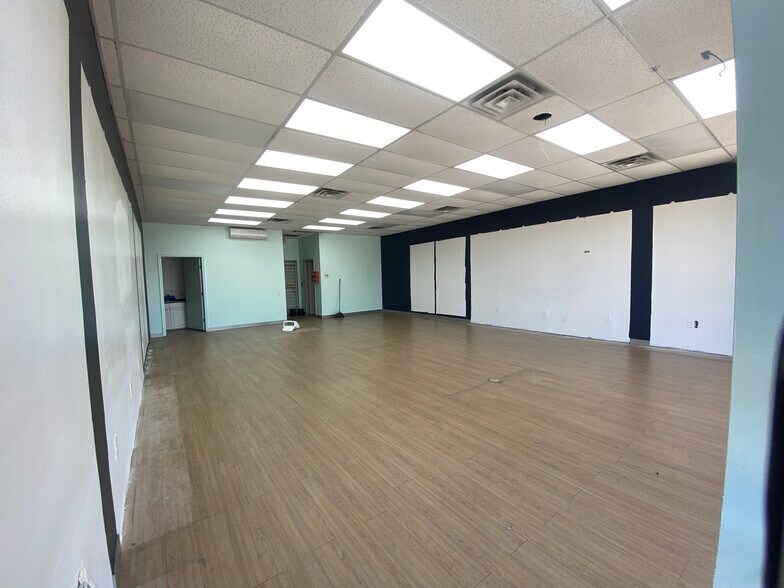 2745-2765 Washington Blvd, Beaumont, TX à louer - Photo de l’immeuble – Image 2 sur 25