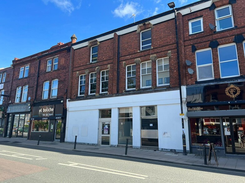 19 Northenden Rd, Sale à louer - Photo de l’immeuble – Image 2 sur 5