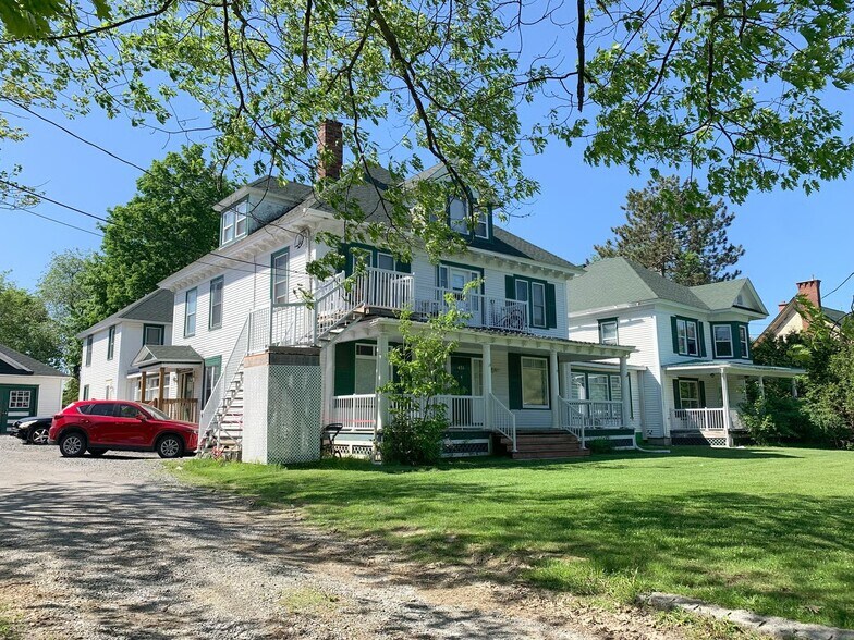 451-455 Rang De L'église S, Saint-ignace-de-stanbridge, QC à vendre - Photo de l’immeuble – Image 2 sur 8