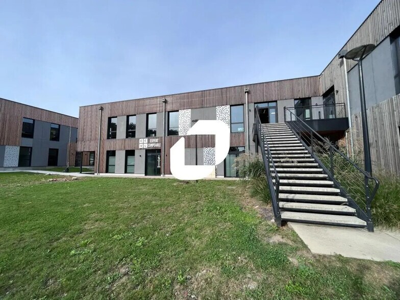 5 Rue Pierre-Antoine Delahousse, Roncq à louer - Photo de l’immeuble – Image 1 sur 6