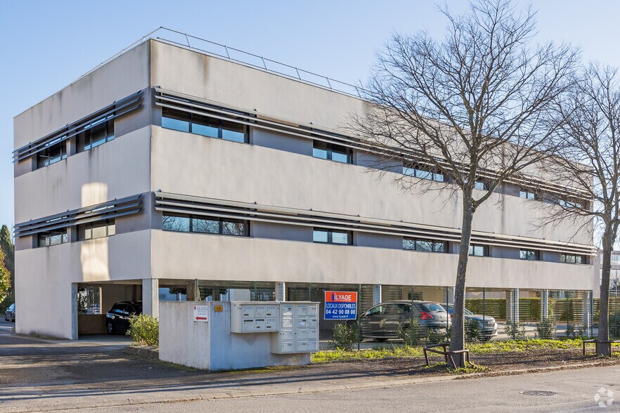 210 Rue Frédéric Joliot Curie, Aix-en-Provence à vendre - Photo de l’immeuble – Image 3 sur 7