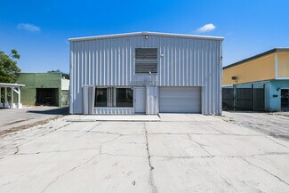 Plus de détails pour 1911 Dana Dr, Fort Myers, FL - Industriel/Logistique à vendre