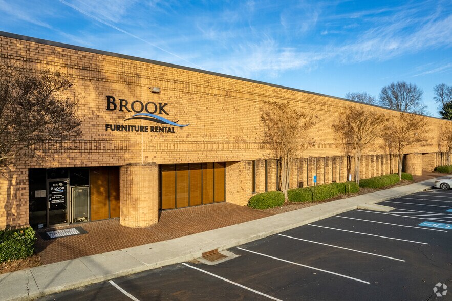 6580 Jimmy Carter Blvd, Peachtree Corners, GA à louer - Photo principale – Image 1 sur 11