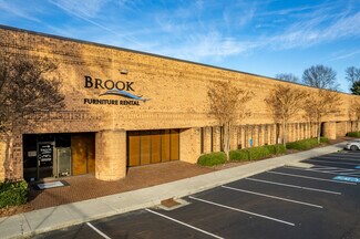 Plus de détails pour 6580 Jimmy Carter Blvd, Peachtree Corners, GA - Industriel/Logistique à louer