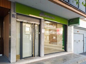 Local commercial dans Martorell, Barcelona à louer Photo de l’immeuble– Image 1 sur 6