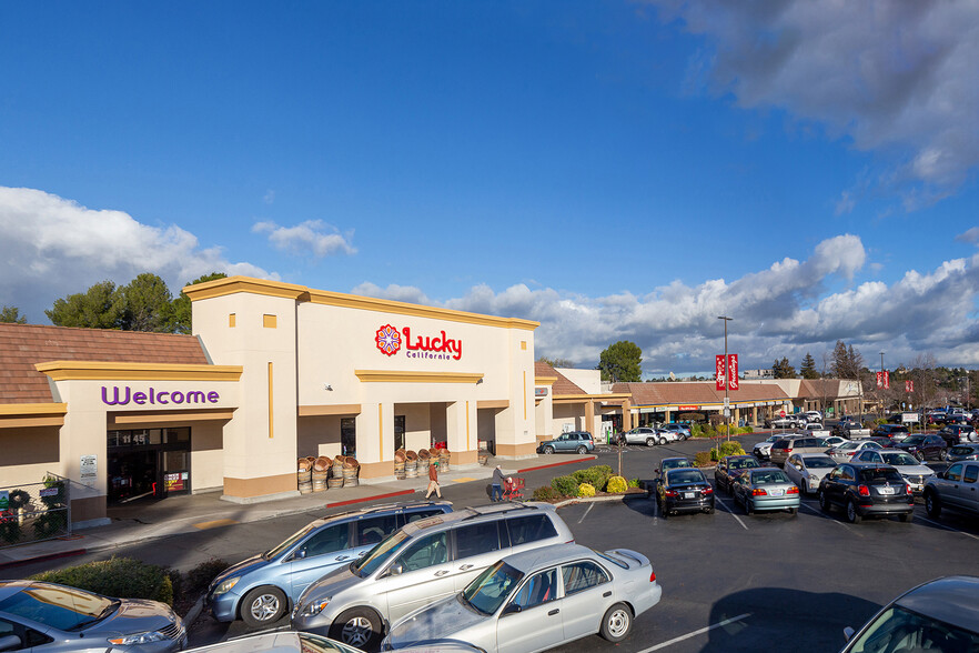 1125-1145 Arnold Dr, Martinez, CA à louer - Photo de l’immeuble – Image 2 sur 12