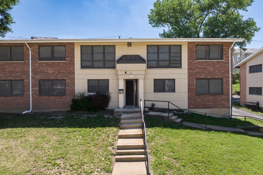 2690-2690 Tyrell Dr, Jennings, MO à vendre - Photo de l’immeuble – Image 2 sur 26