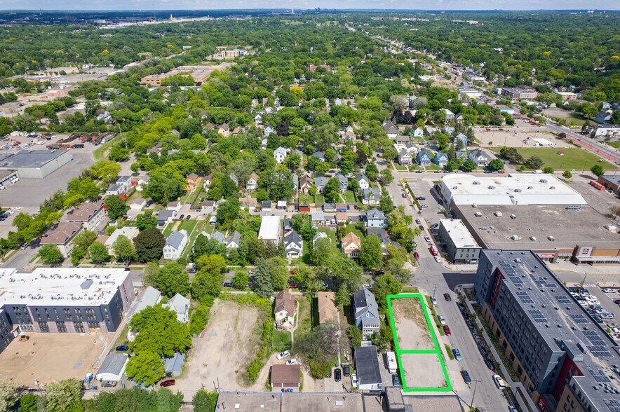 2616 29th st, Minneapolis, MN à vendre - Photo de l’immeuble – Image 2 sur 11