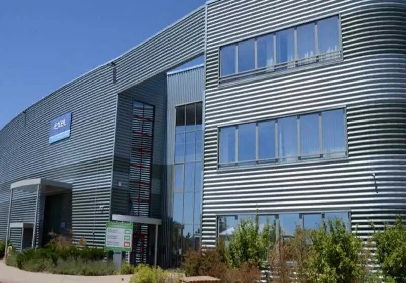575 Avenue Des Bergeries, Saint-Vulbas à louer - Photo de l’immeuble – Image 1 sur 3