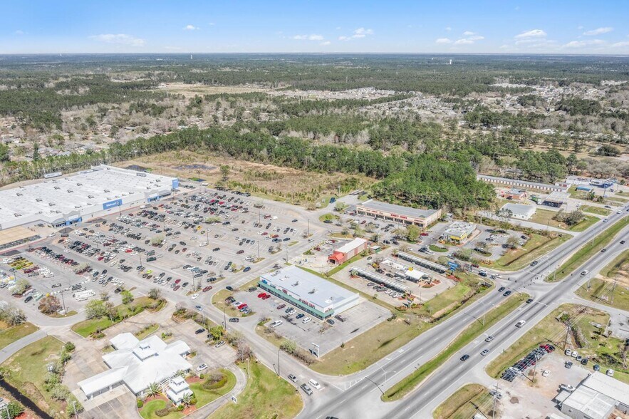 3907-3921 Bienville Blvd, Ocean Springs, MS à louer - Photo de l’immeuble – Image 1 sur 6