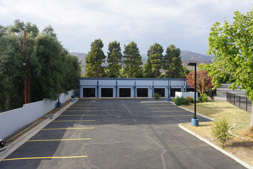 4508 N Sierra Way, San Bernardino, CA à louer - Photo de l’immeuble – Image 2 sur 47