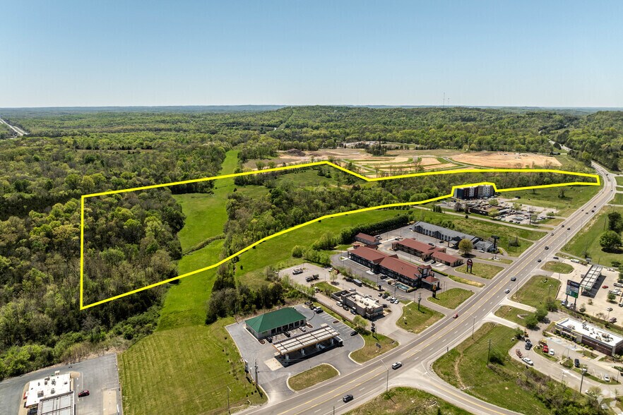 1540 Bear Creek Pike, Columbia, TN à vendre - Photo de l’immeuble – Image 1 sur 17