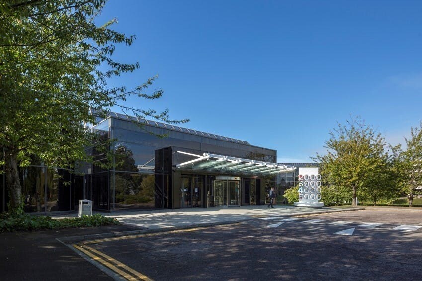 1000 Lakeside, Portsmouth à louer Photo de l’immeuble– Image 1 sur 49