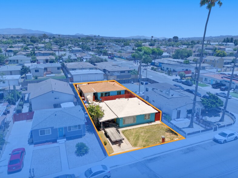 1185 Georgia St, Imperial Beach, CA à vendre - Photo de l’immeuble – Image 2 sur 21