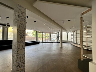 Plus de détails pour Local commercial à louer