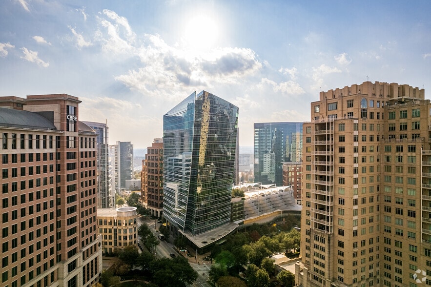 2021 McKinney Ave, Dallas, TX à louer - Aérien – Image 2 sur 7