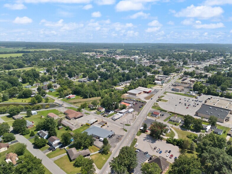 756 Lakeshore Dr, Scottsburg, IN à vendre - Photo de l’immeuble – Image 3 sur 106