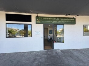 Bureaux/Local commercial dans Cáceres, Cáceres à louer Photo intérieure– Image 1 sur 14