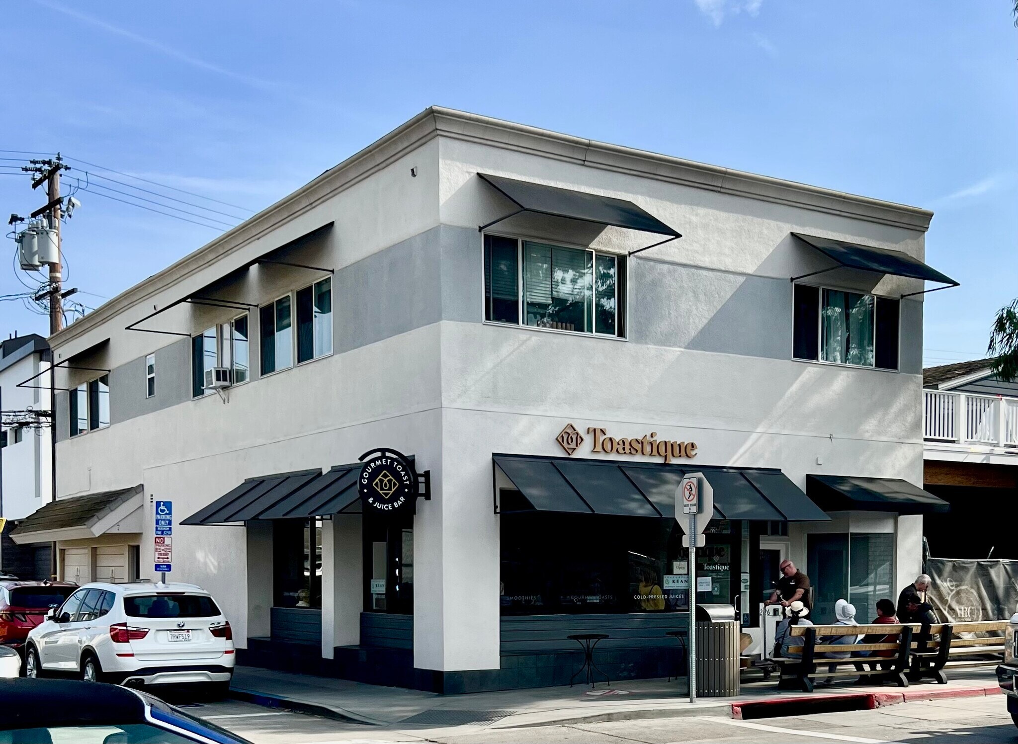 226 Marine Ave, Newport Beach, CA à louer Photo principale– Image 1 sur 12