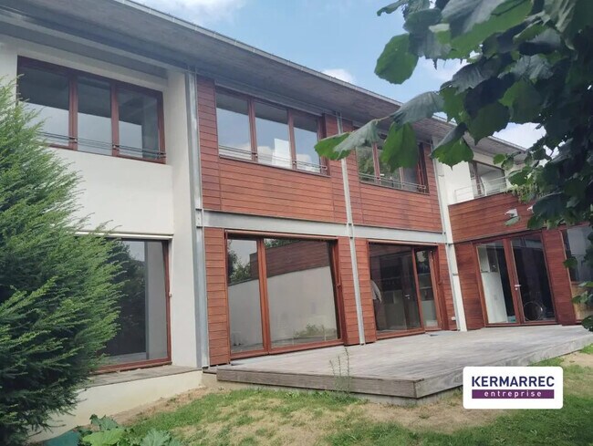 Plus de détails pour Bureau à louer