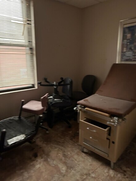 1578 Williamsbridge Rd, Bronx, NY à louer - Photo intérieure – Image 3 sur 11