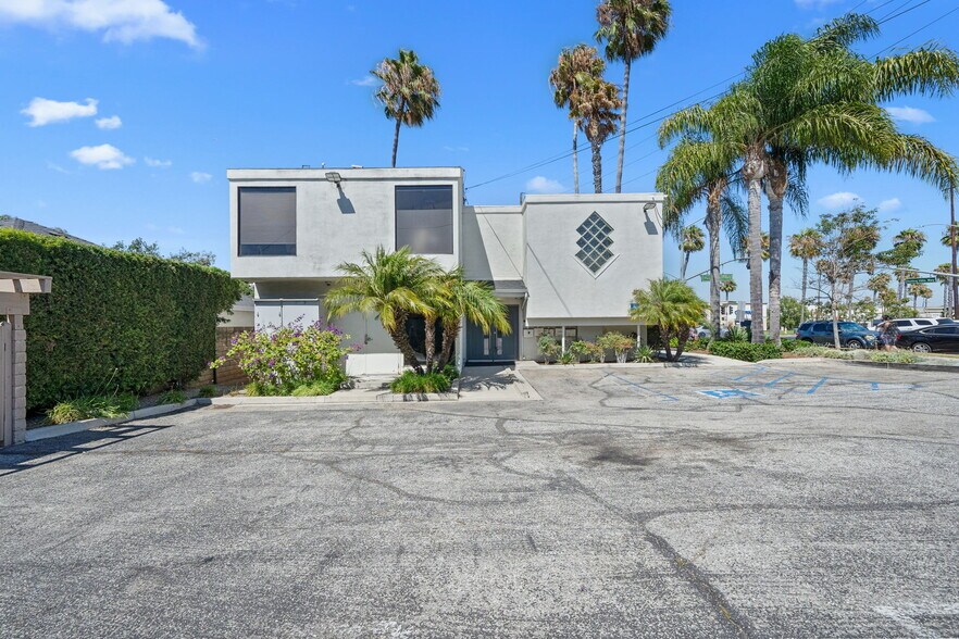 2802 Pacific Coast Hwy, Torrance, CA à vendre - Photo de l’immeuble – Image 2 sur 15