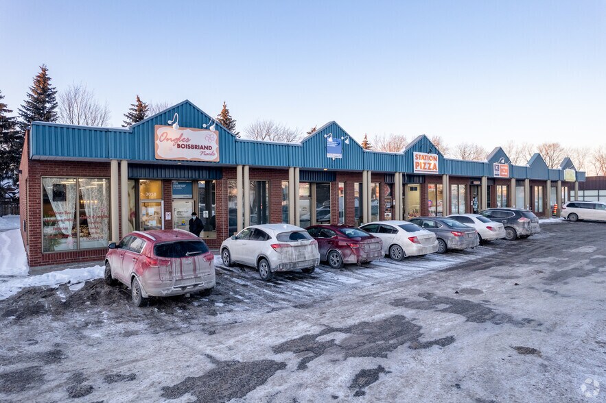 3040-3058 Ch De La Rivière-Cachée, Boisbriand, QC à louer - Photo de l’immeuble – Image 3 sur 3