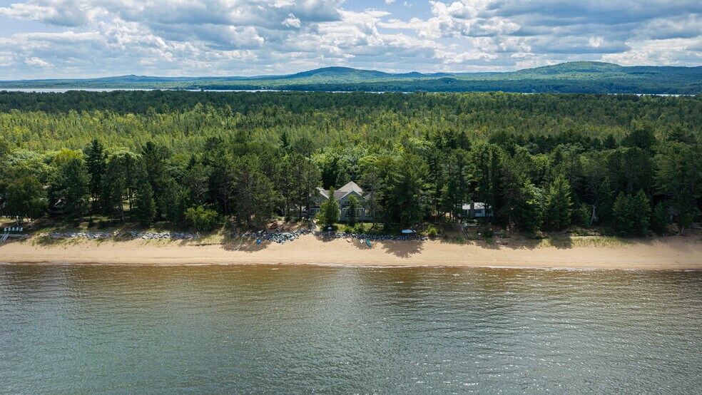 3702 Squaw Beach Rd, Big Bay, MI à vendre - Autre – Image 3 sur 62