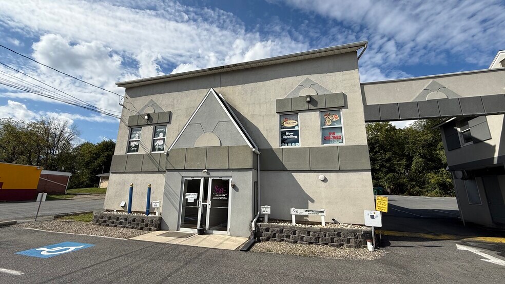 4200 William Penn Hwy, Easton, PA à louer - Photo de l’immeuble – Image 2 sur 18