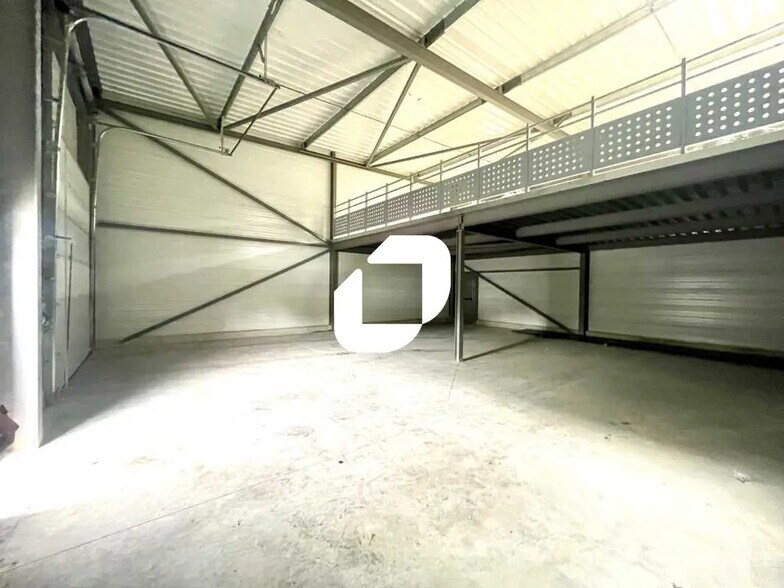 Local d’activités dans Salaunes à louer - Photo intérieure – Image 3 sur 7