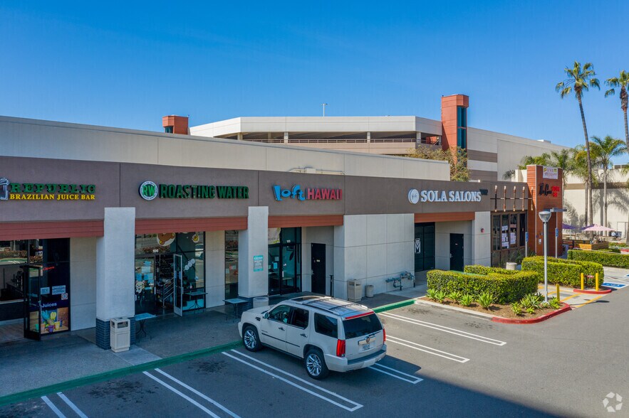 7842-7862 Warner Ave, Huntington Beach, CA à louer - Photo de l’immeuble – Image 2 sur 10