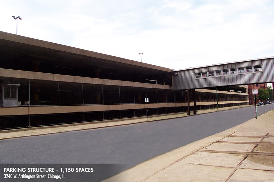 3240 W Arthington St, Chicago, IL à vendre - Photo de l’immeuble – Image 2 sur 8