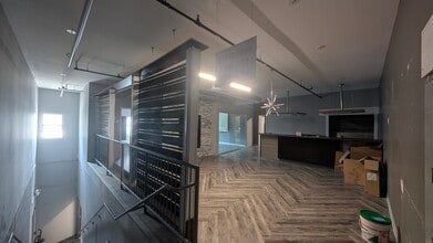 2301 N Meridian St, Indianapolis, IN à louer Photo intérieure– Image 2 sur 9