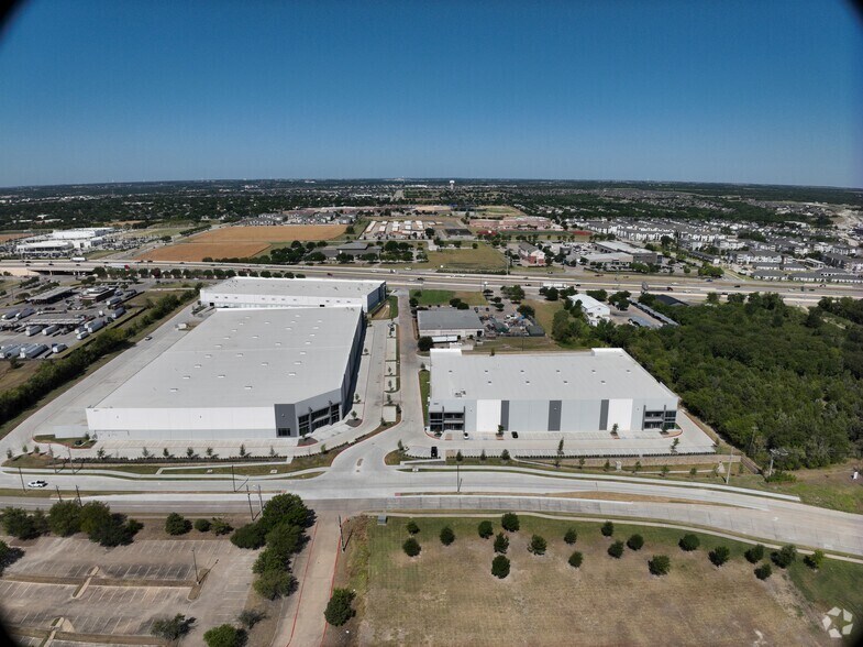 3210 N Central Expy, McKinney, TX à louer – Image 3 sur 48