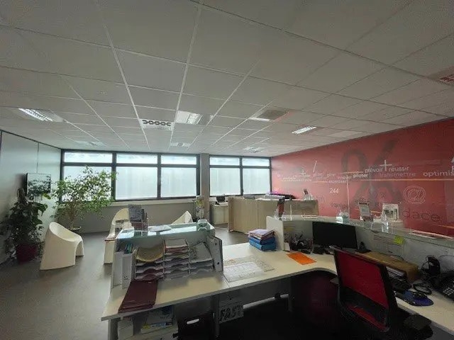 Plus de détails pour Bureau à louer