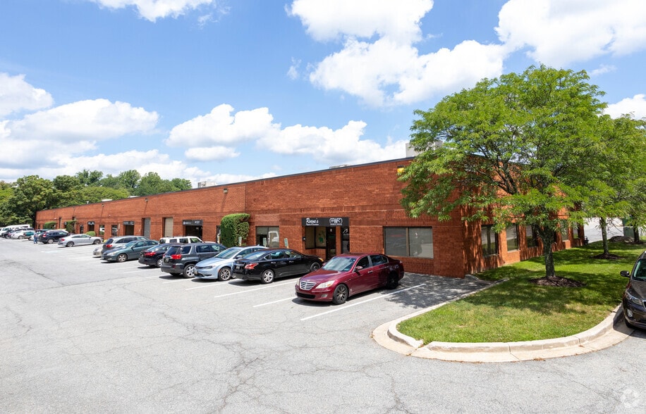 9631 Liberty Rd, Randallstown, MD à louer - Photo principale – Image 2 sur 10