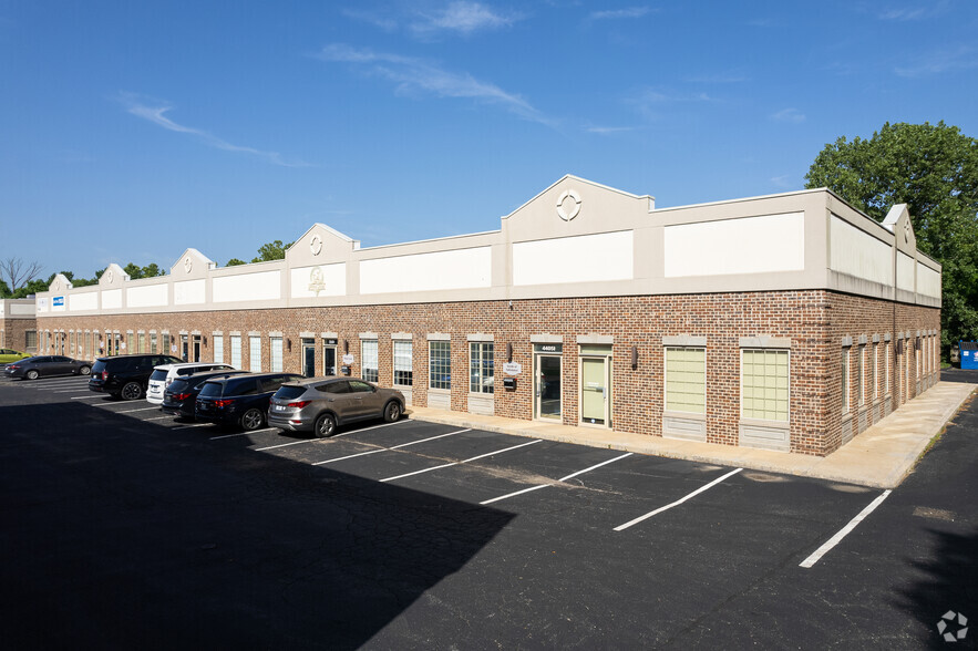 4409 Meramec Bottom Rd, Saint Louis, MO à louer - Photo de l’immeuble – Image 2 sur 14