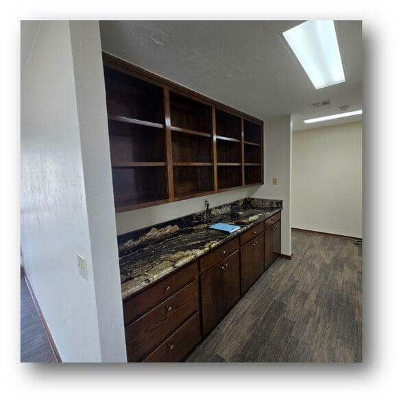 6422 N Santa Fe Ave, Oklahoma City, OK à vendre - Photo intérieure – Image 3 sur 6