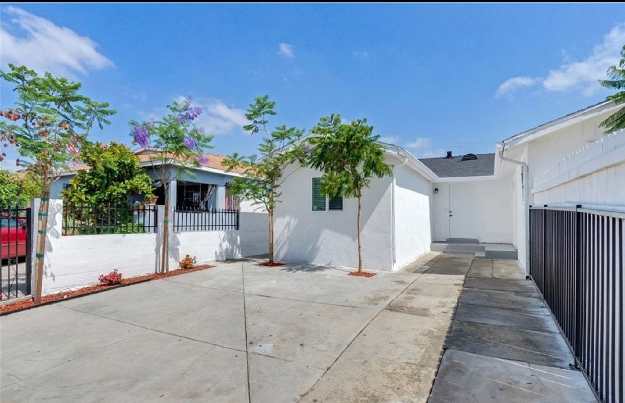 1143 E 106th St, Los Angeles, CA à vendre Photo principale– Image 1 sur 5