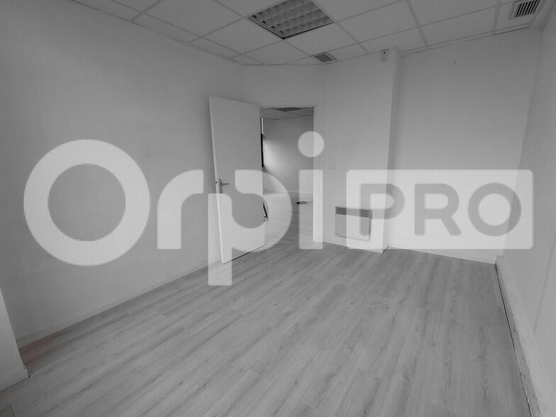 Bureau dans Guérande à vendre - Photo intérieure – Image 2 sur 8