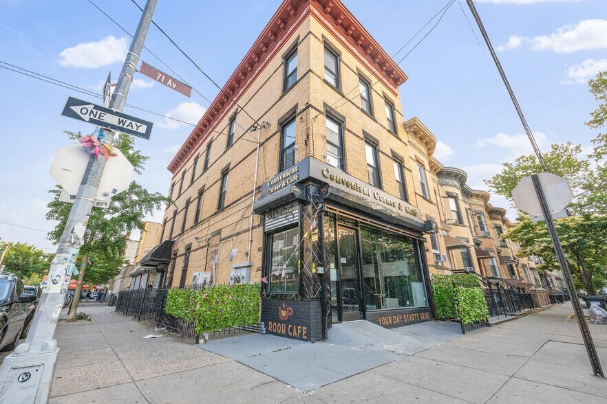 7104 60th Ln, Ridgewood, NY à vendre - Photo de l’immeuble – Image 2 sur 14