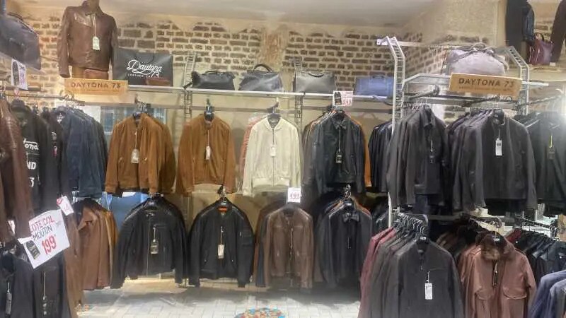 Local commercial dans Paris à louer - Photo de l’immeuble – Image 3 sur 10