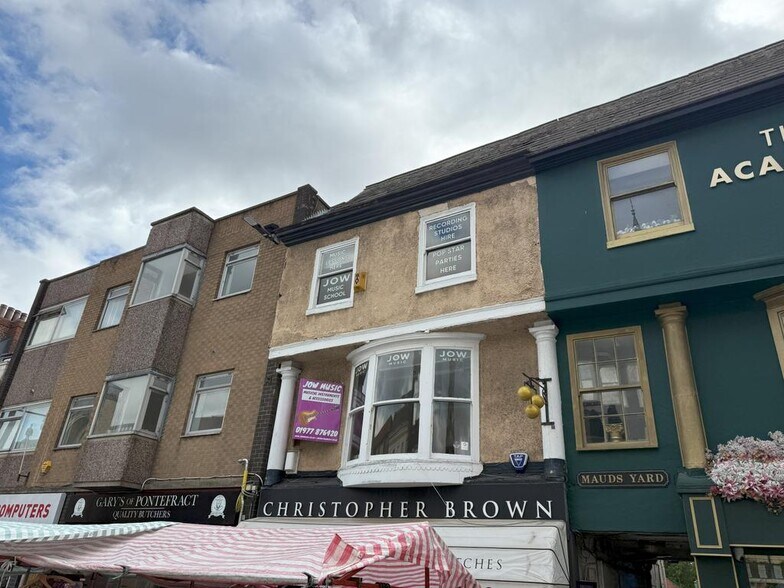 33A Market Pl, Pontefract à louer - Photo de l’immeuble – Image 2 sur 8