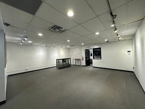 2262 S Broadway, Denver, CO à vendre Photo intérieure– Image 2 sur 7