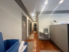 514 W Maple St, Cumming, GA à louer Photo intérieure– Image 2 sur 19