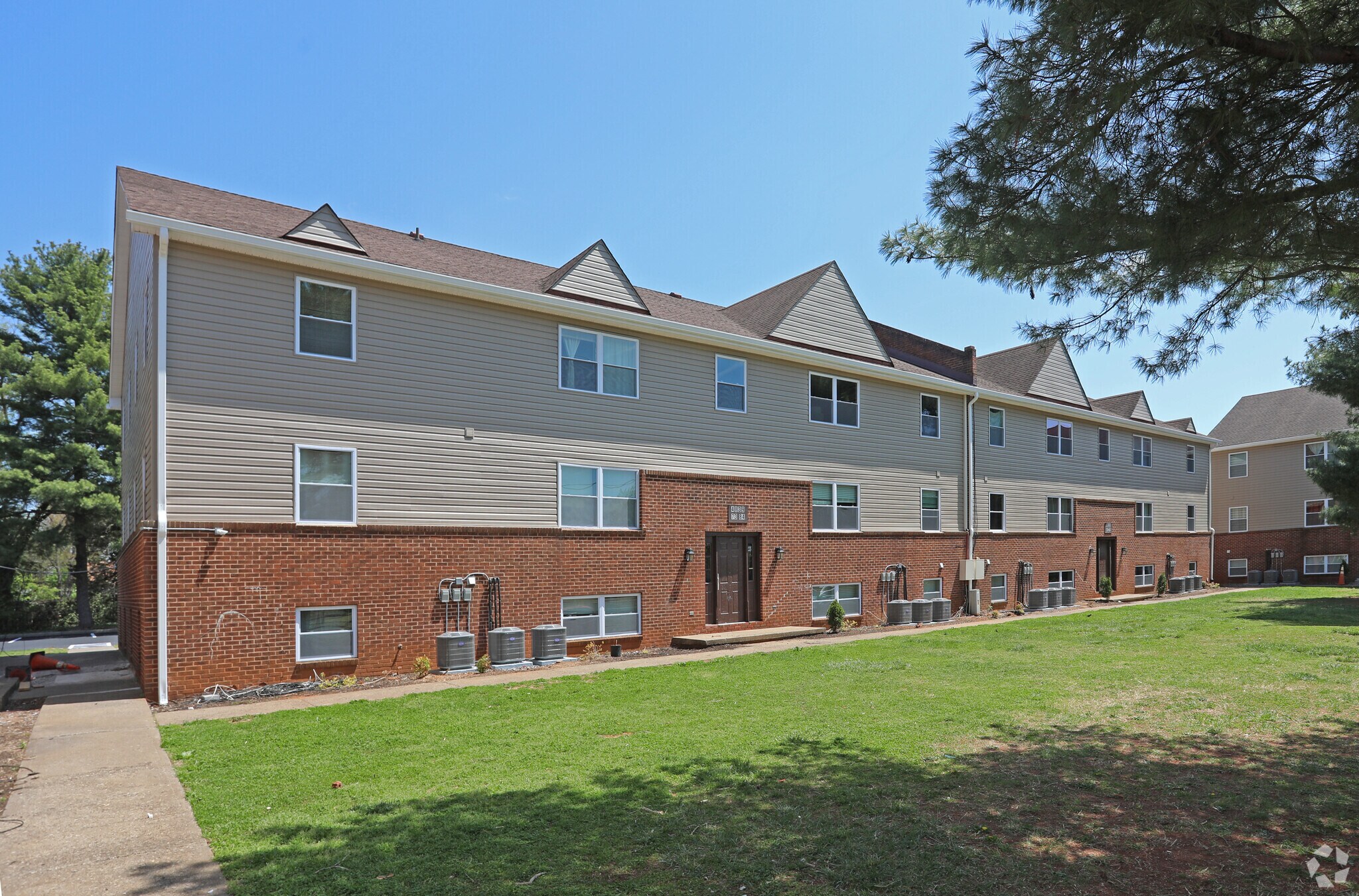 4823 Rutgers St NW, Roanoke, VA à vendre Photo principale– Image 1 sur 8