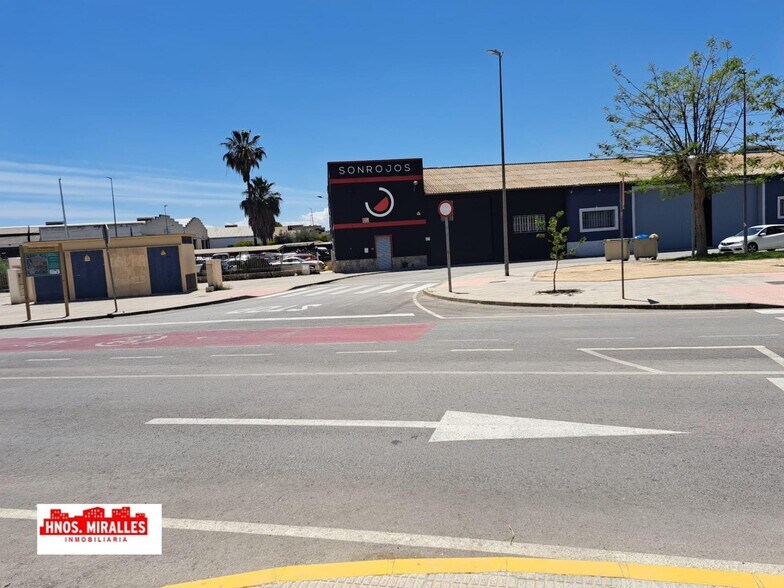 Industriel/Logistique dans Almoradí à vendre - Photo de l’immeuble – Image 2 sur 2